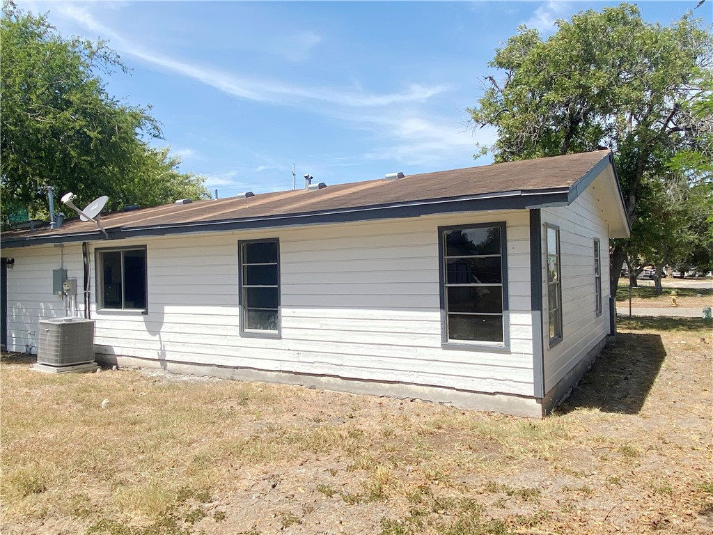 1433 Madrid Drive Corpus Christi TX 78416