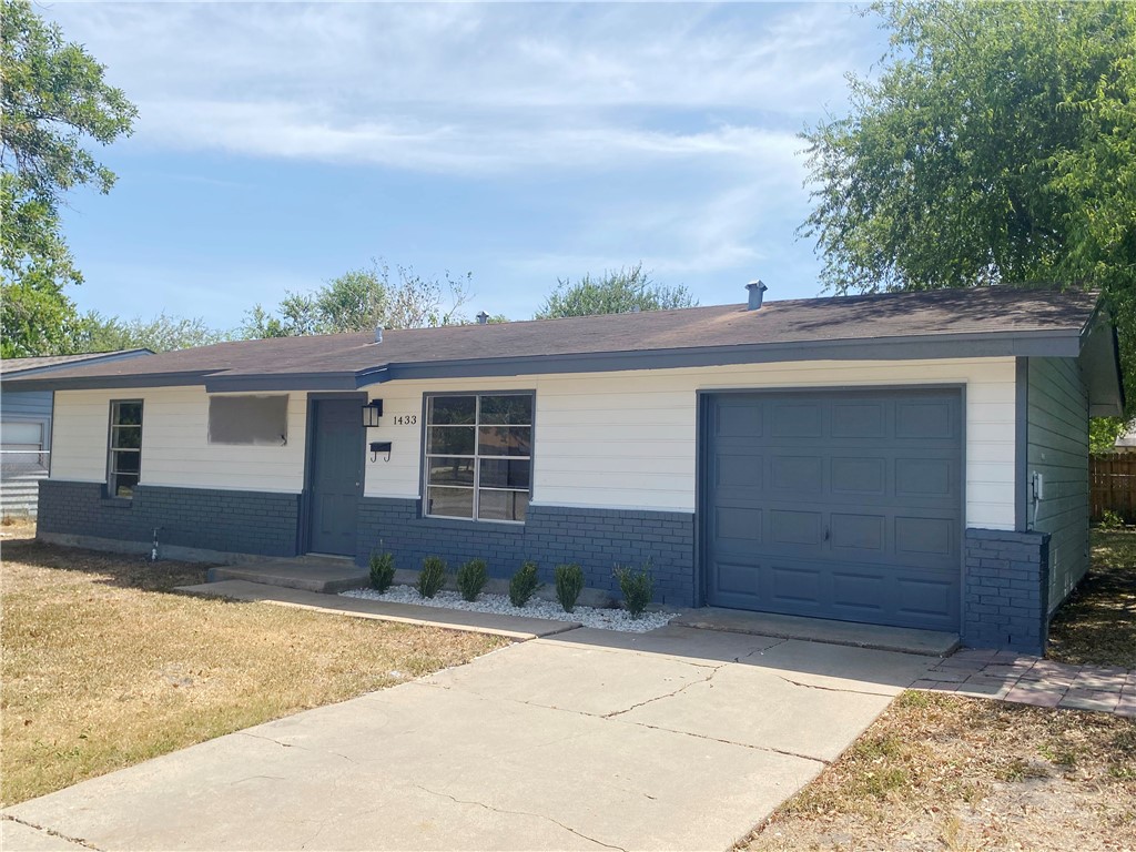 1433 Madrid Drive Corpus Christi TX 78416