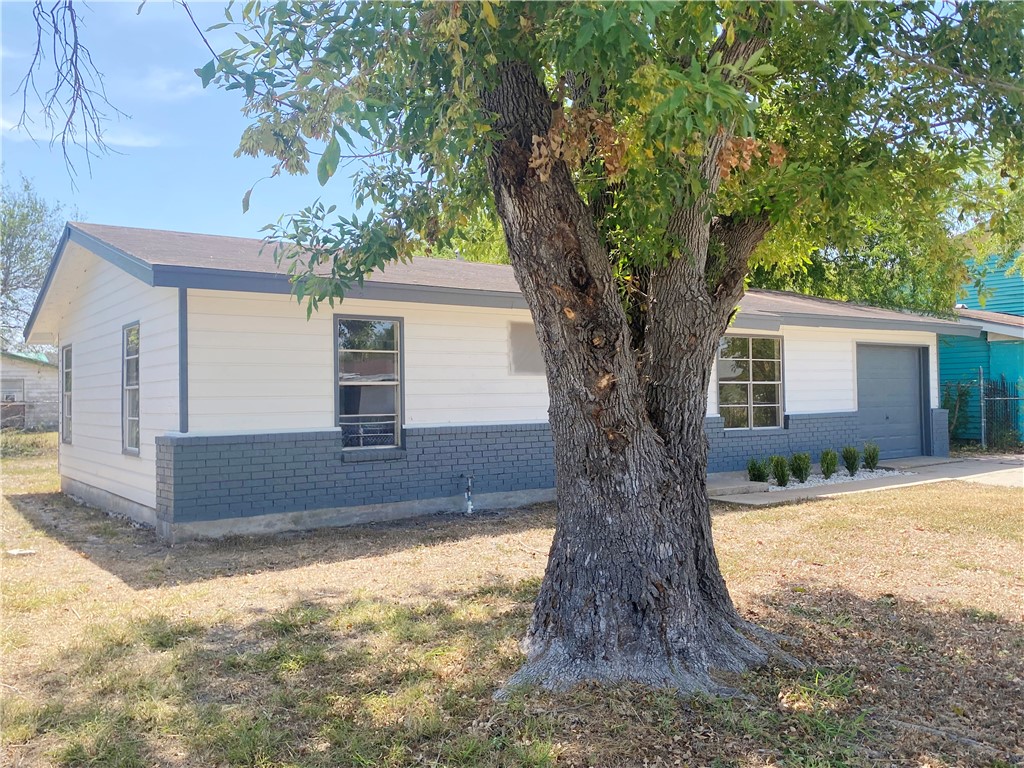 1433 Madrid Drive Corpus Christi TX 78416