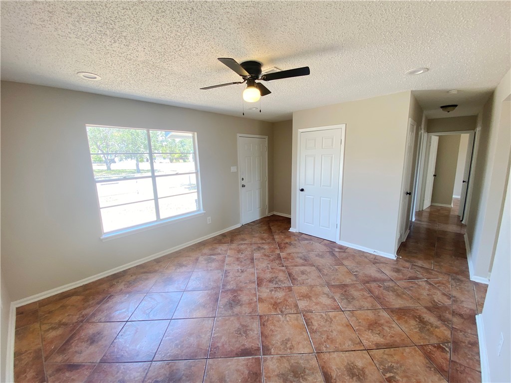 1433 Madrid Drive Corpus Christi TX 78416