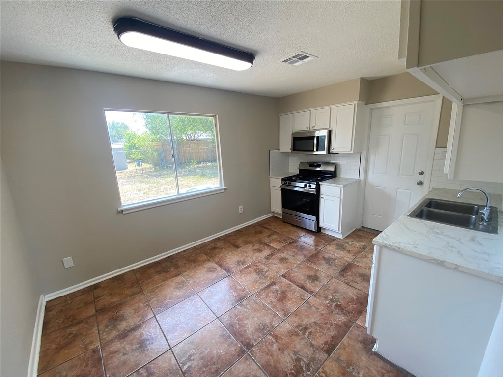 1433 Madrid Drive Corpus Christi TX 78416