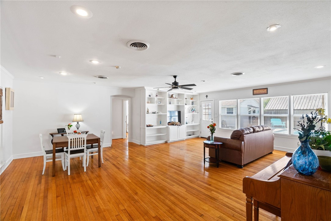 335 Laurel Drive Corpus Christi TX 78404