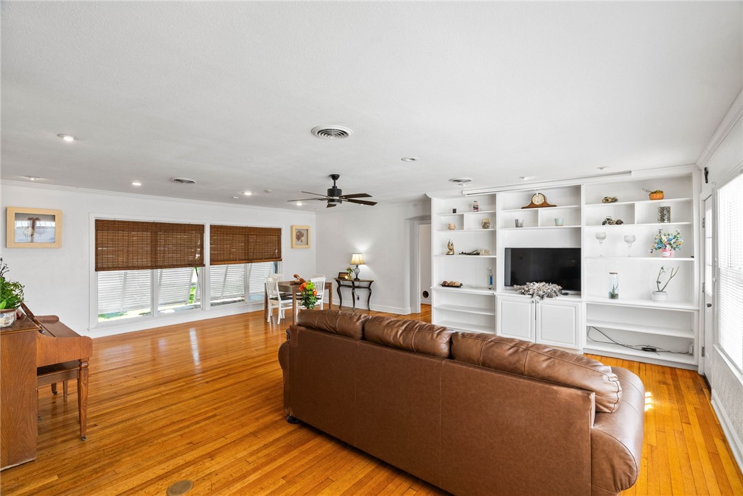 335 Laurel Drive Corpus Christi TX 78404