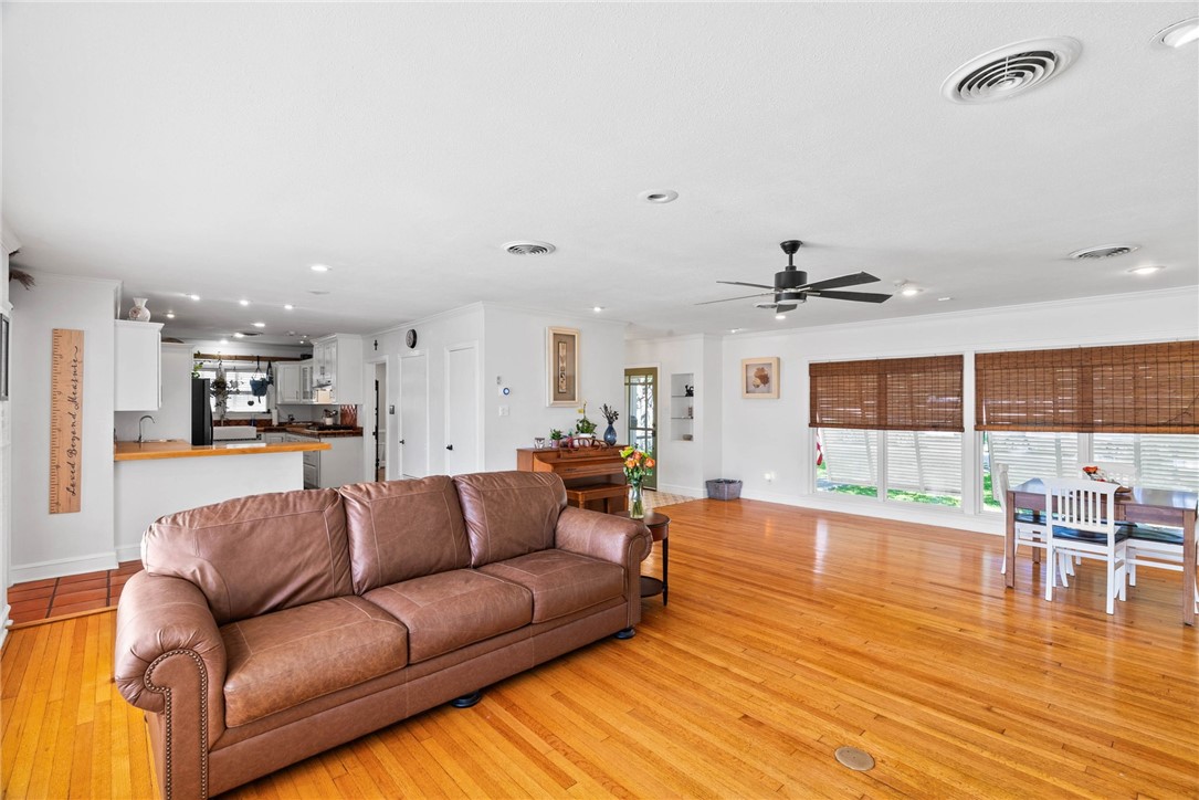 335 Laurel Drive Corpus Christi TX 78404