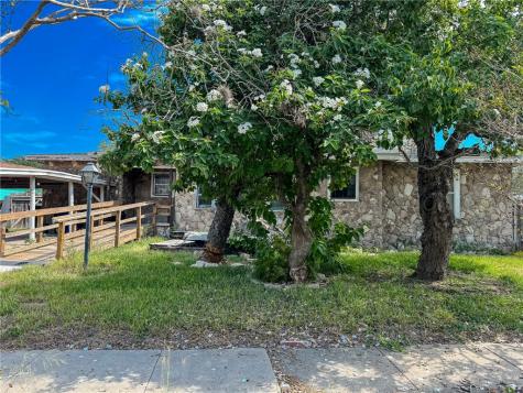 2702 Riggan Street Corpus Christi TX 78404