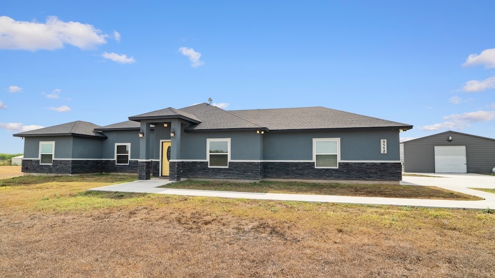 5112 County Road 101 Robstown TX 78380
