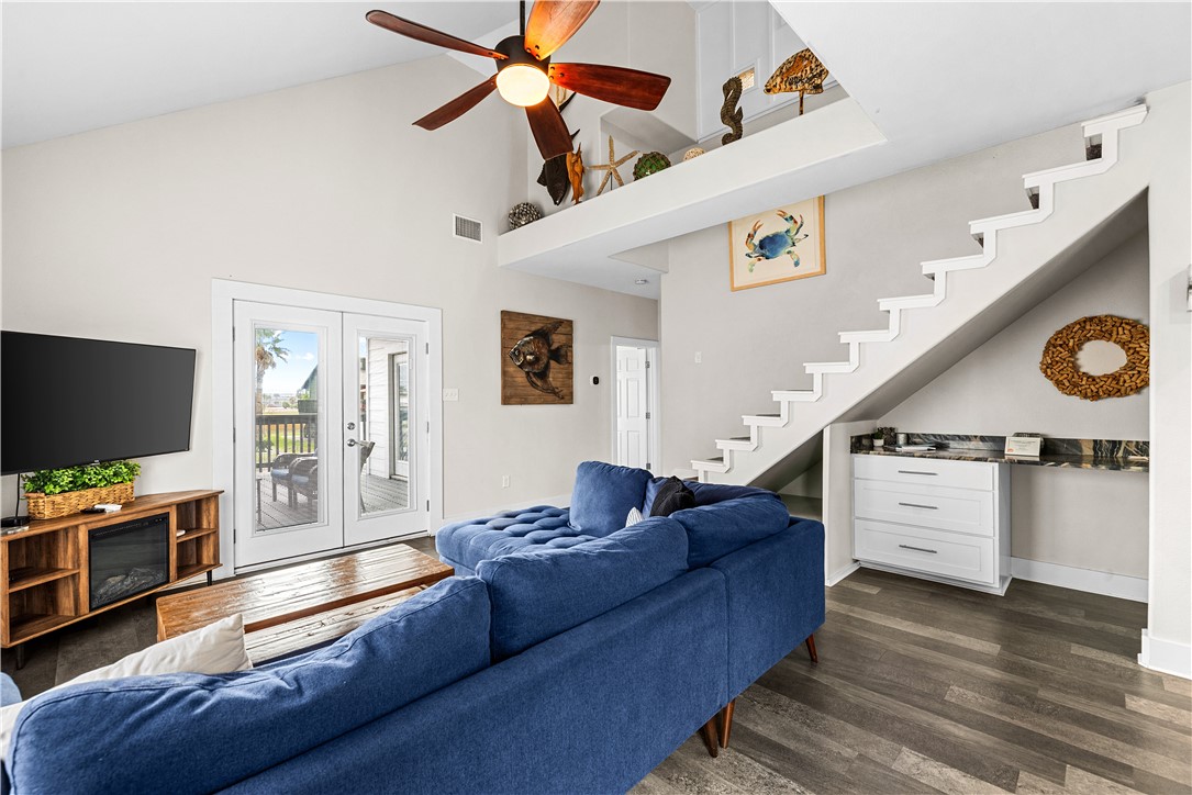 405 W Avenue C Avenue Port Aransas TX 78373