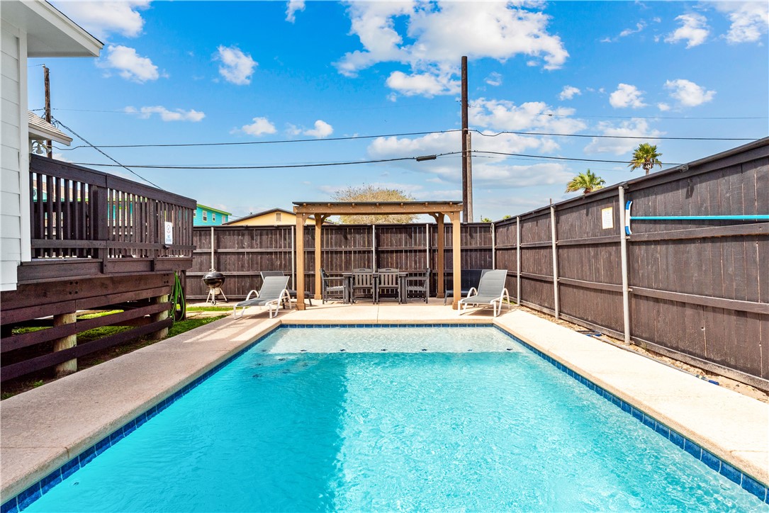 405 W Avenue C Avenue Port Aransas TX 78373