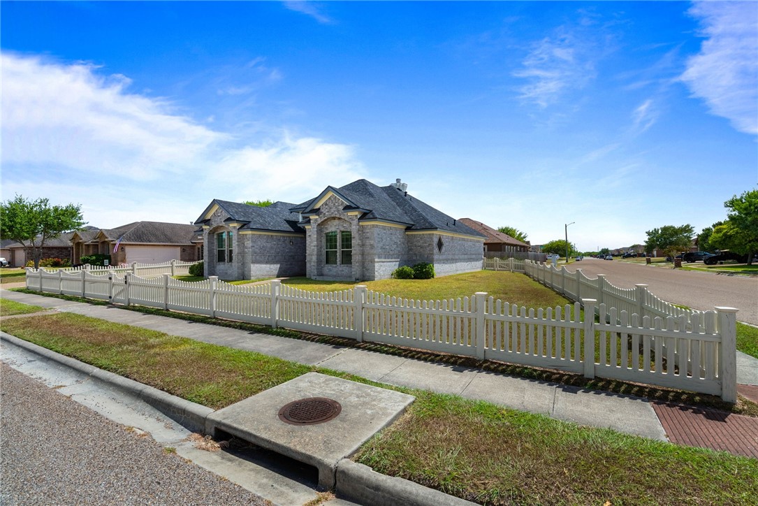 6821 Round Table Street Corpus Christi TX 78414