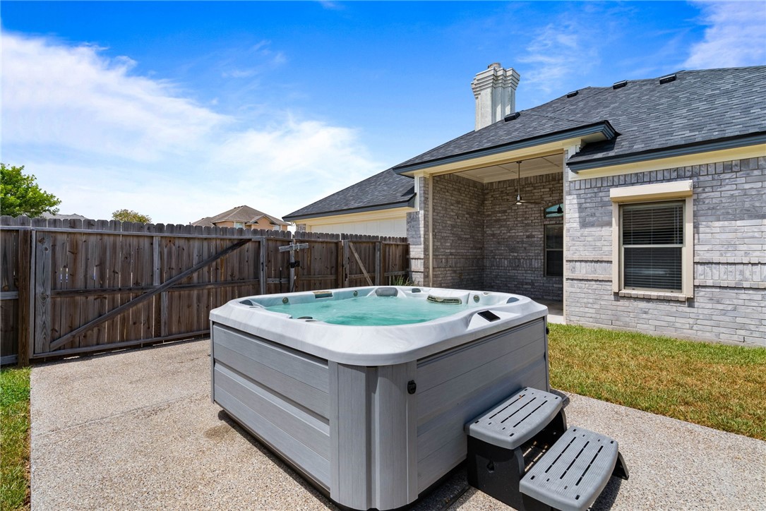 6821 Round Table Street Corpus Christi TX 78414
