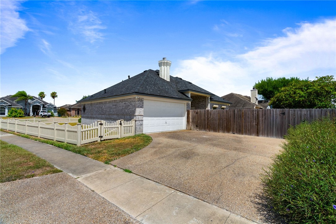 6821 Round Table Street Corpus Christi TX 78414