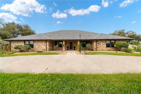 521 N 9th Street Riviera TX 78379