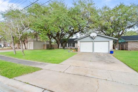 2130 Eastwind Street Ingleside TX 78362