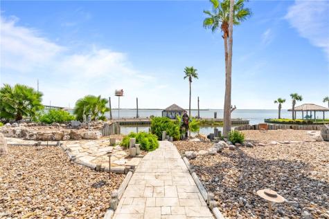 134 Bay Harbor Drive Aransas Pass TX 78336