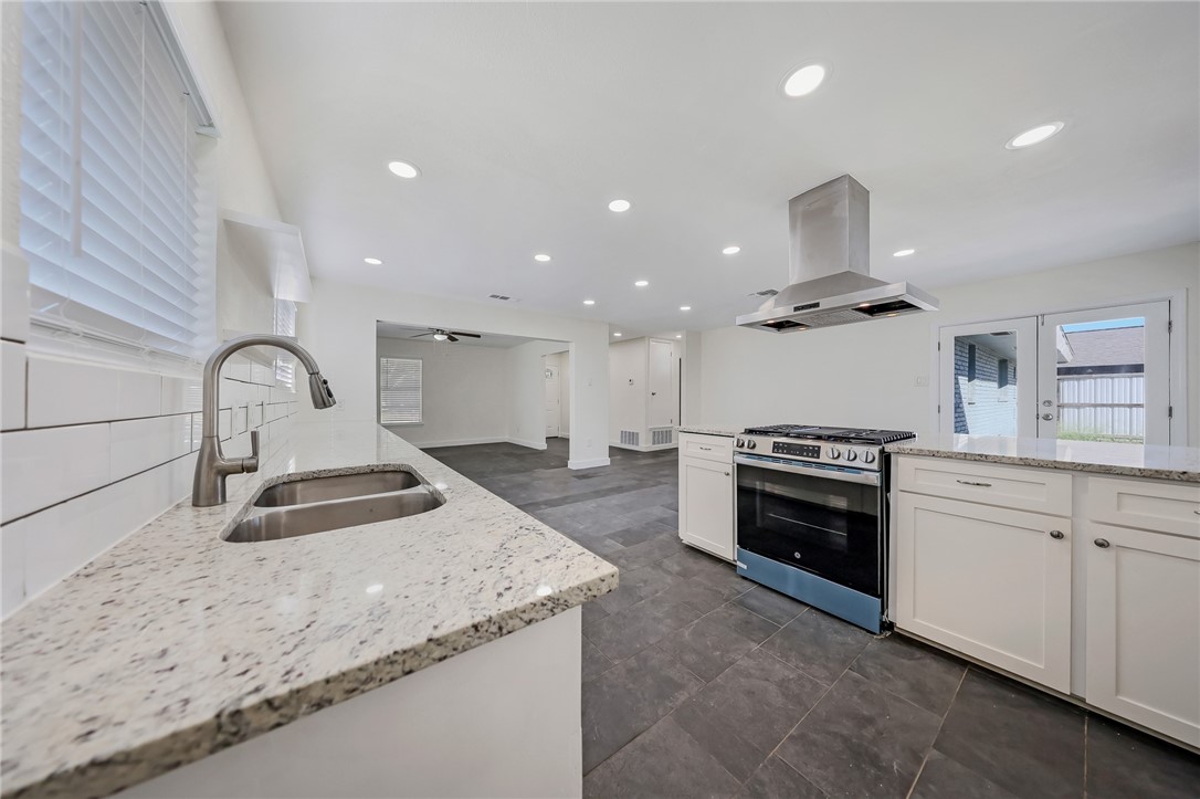 4013 Kingston Drive Corpus Christi TX 78411