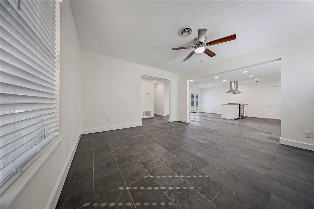4013 Kingston Drive Corpus Christi TX 78411