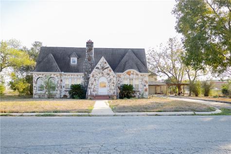 408 W 5th Street Alice TX 78332
