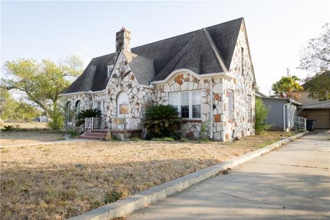 408 W 5th Street Alice TX 78332