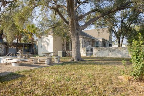 408 W 5th Street Alice TX 78332