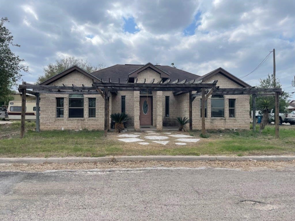 201 W Dannelly Street Hebbronville TX 78361