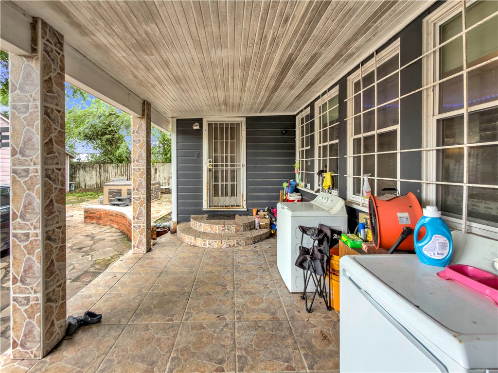 3238 Up River Road Corpus Christi TX 78408