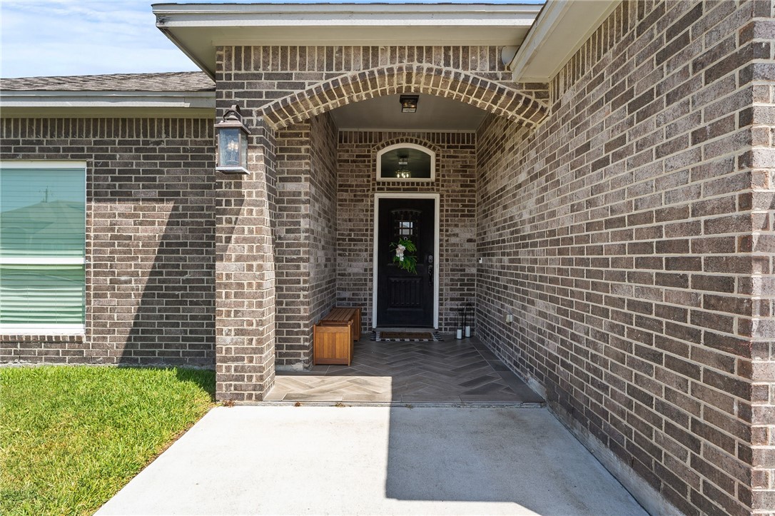 3926 Woodhouse Corpus Christi TX 78414