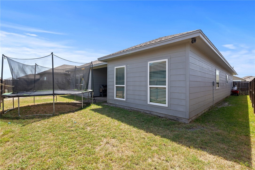 3926 Woodhouse Corpus Christi TX 78414