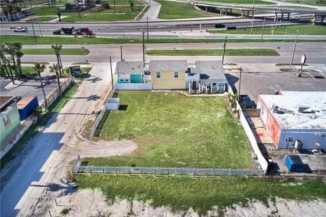 3302, 3304 Surfside Boulevard Corpus Christi TX 78402