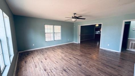 305 E Milam Street Pettus TX 78416