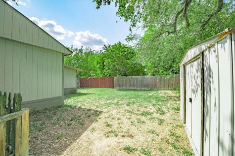 305 E Milam Street Pettus TX 78416