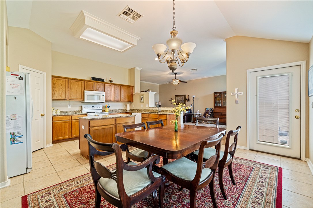 110 Whistlers Rockport TX 78382