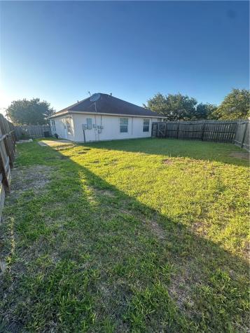 7909 Labrador Drive Corpus Christi TX 78414