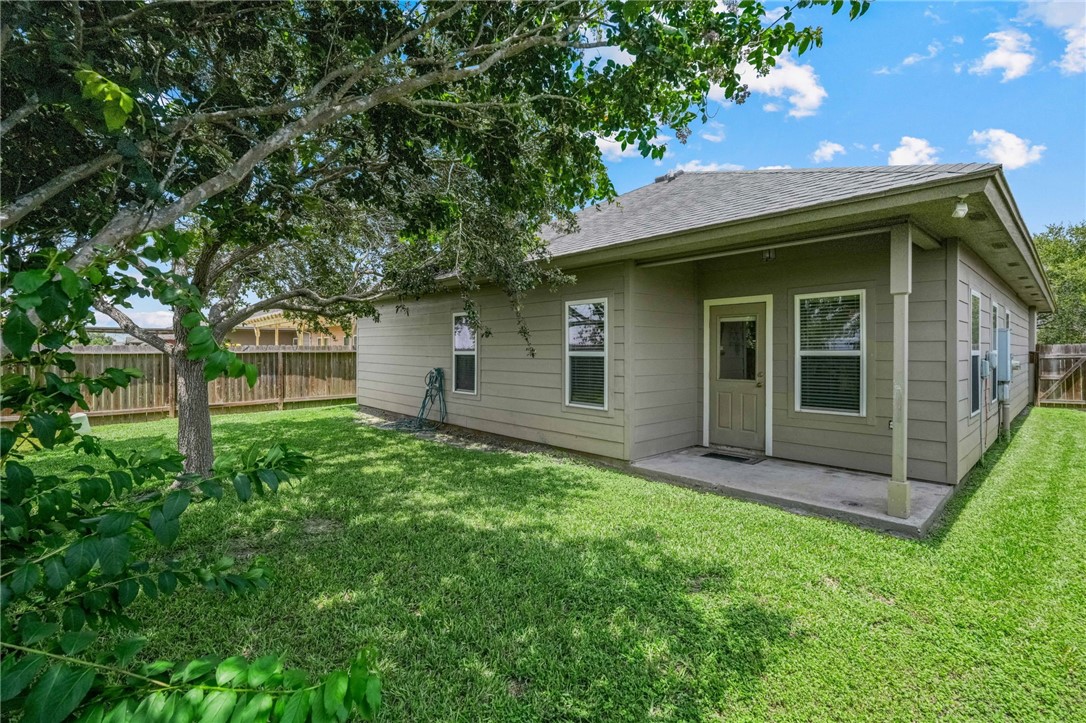 2629 Las Brisas Street Corpus Christi TX 78414