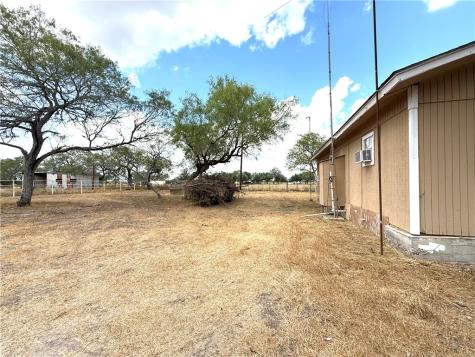 147 County Road 153 Alice TX 78332