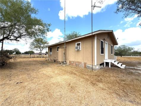 147 County Road 153 Alice TX 78332