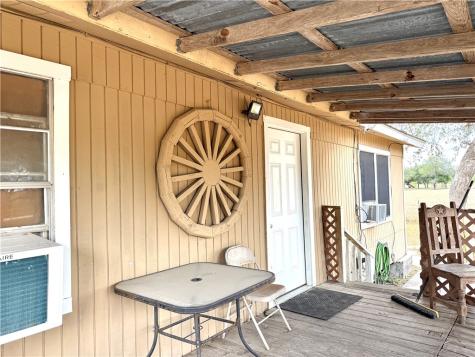 147 County Road 153 Alice TX 78332