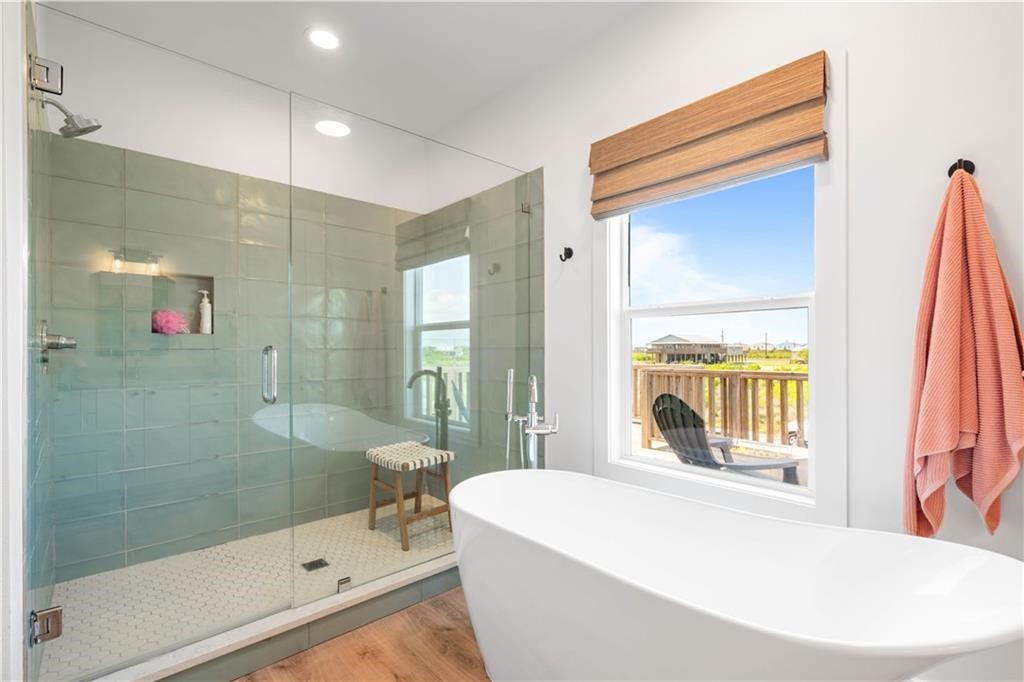 568 W Post Oak Lane Rockport TX 78382