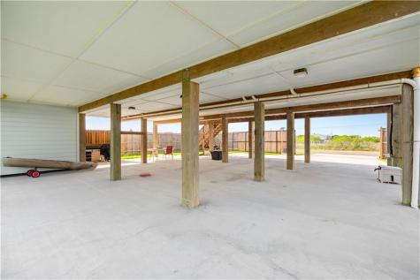 568 W Post Oak Lane Rockport TX 78382