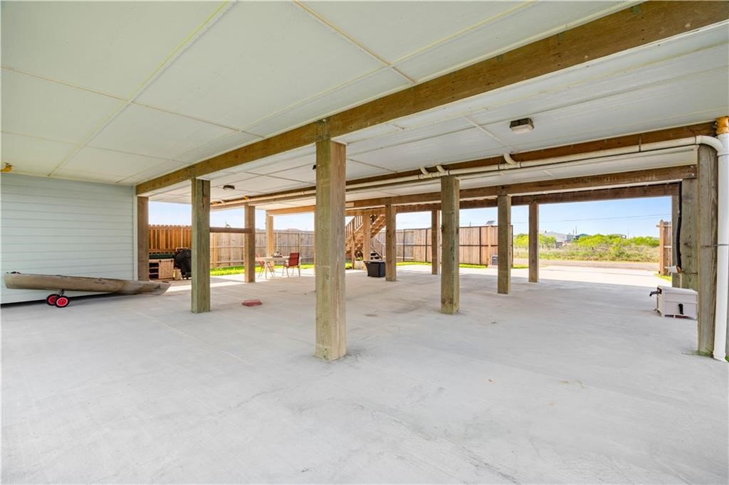 568 W Post Oak Lane Rockport TX 78382