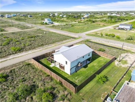 568 W Post Oak Lane Rockport TX 78382