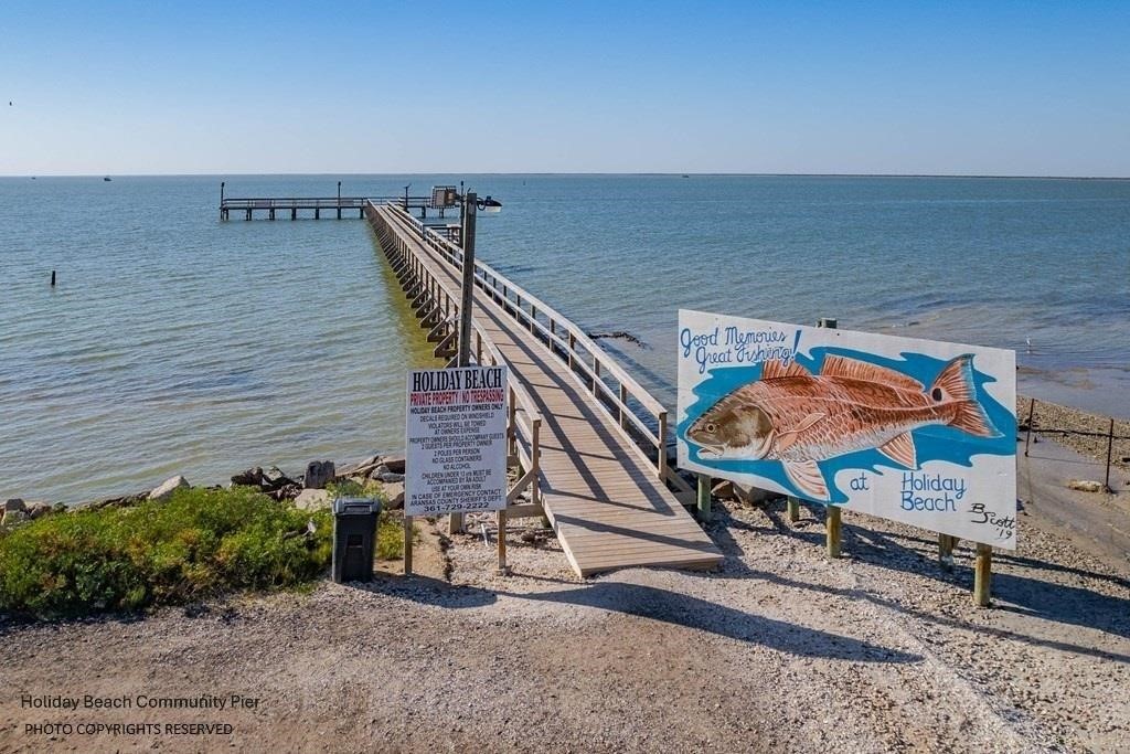 568 W Post Oak Lane Rockport TX 78382