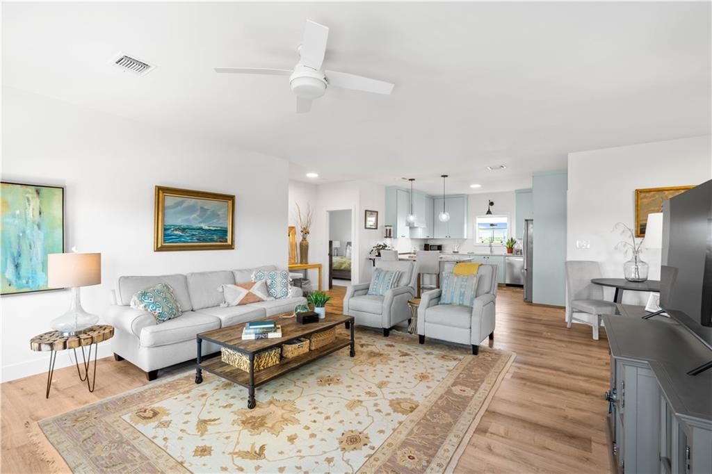 568 W Post Oak Lane Rockport TX 78382