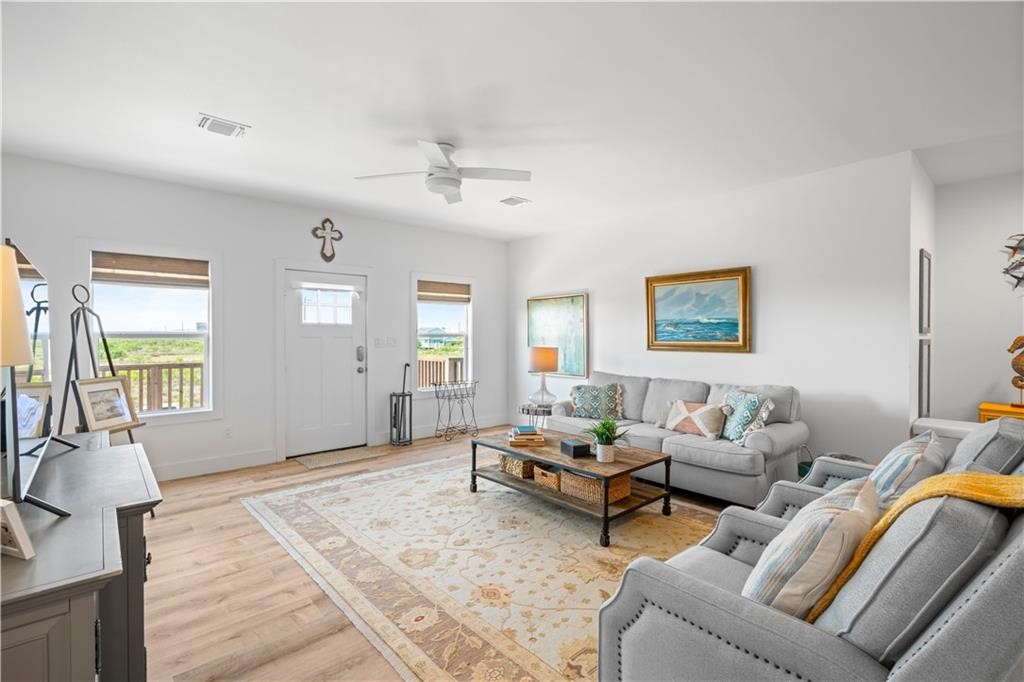 568 W Post Oak Lane Rockport TX 78382