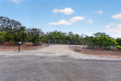 5781 County Road 308 Orange Grove TX 78372