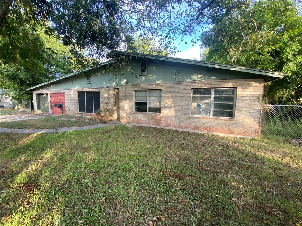 218 Cheeves Avenue Port Lavaca TX 77979