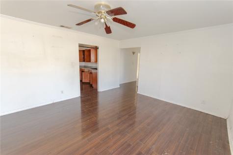 4126 Robinhood Drive Corpus Christi TX 78411