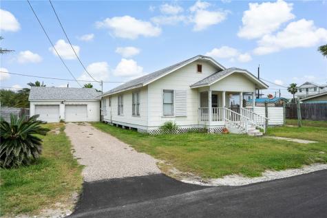 217 E Brundrett Avenue Port Aransas TX 78373