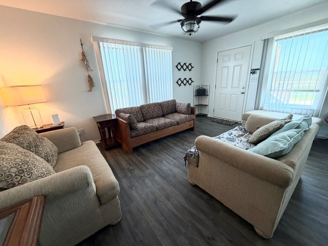 326 E Tenth Street Rockport TX 78382