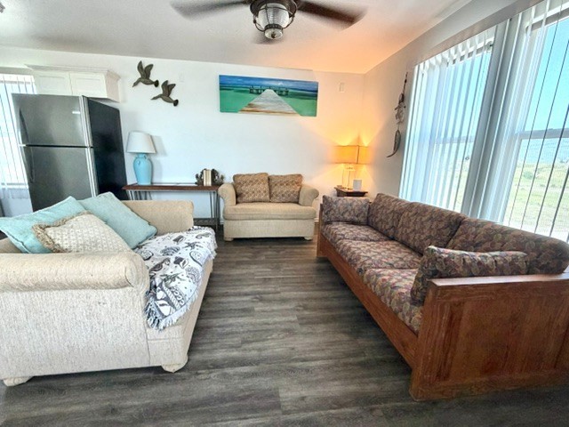326 E Tenth Street Rockport TX 78382