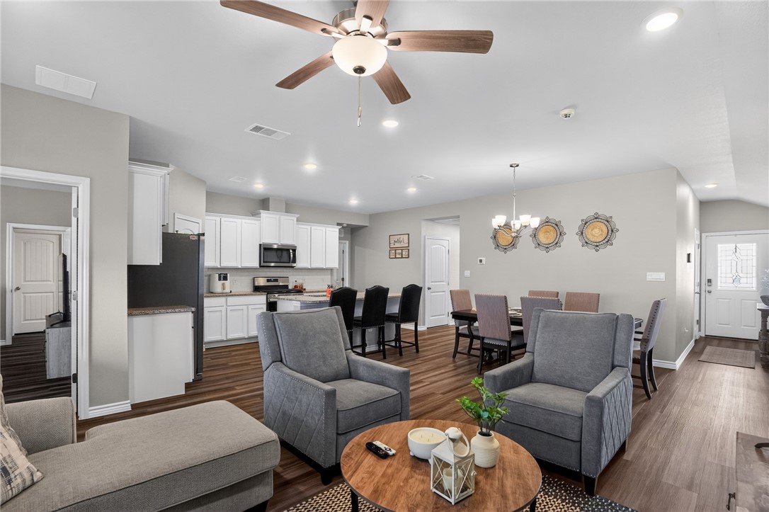 2641 Excelsior Boulevard Corpus Christi TX 78415